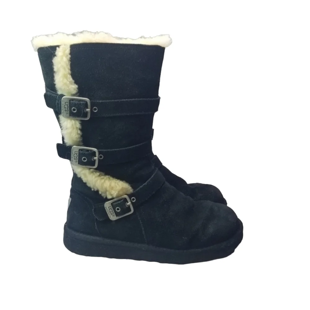 Ugg Maddi black shearling buckle boot 4 girls 6 women